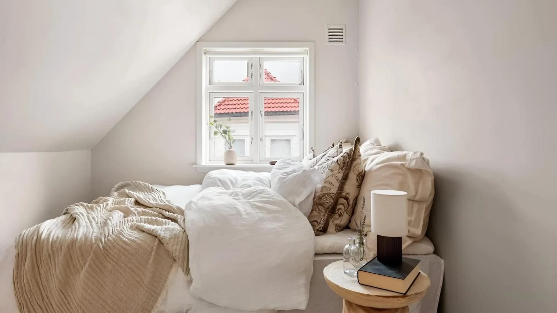 Cozy Apartment In Unique Atrium House At Nordnes Bergen Norway